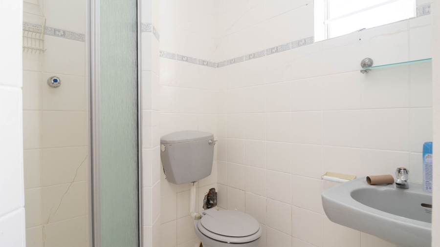 To Let 5 Bedroom Property for Rent in Vermont Western Cape